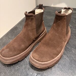 Ugg Burleigh Chelsea Boots (Size 10)